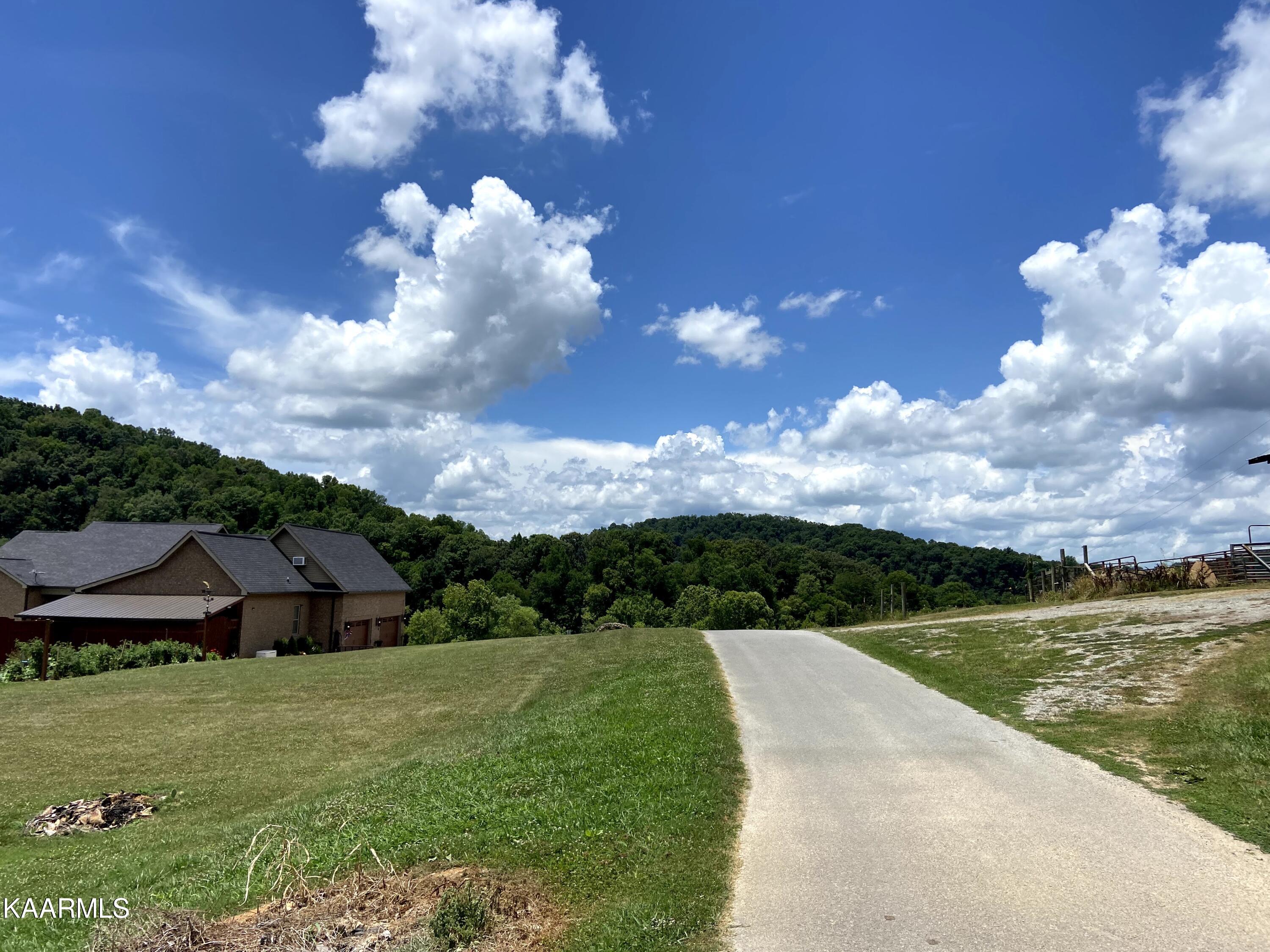 35-36 Stone Road Blaine, TN 37709 - Photo 4 of 10 IMG-5443-Original