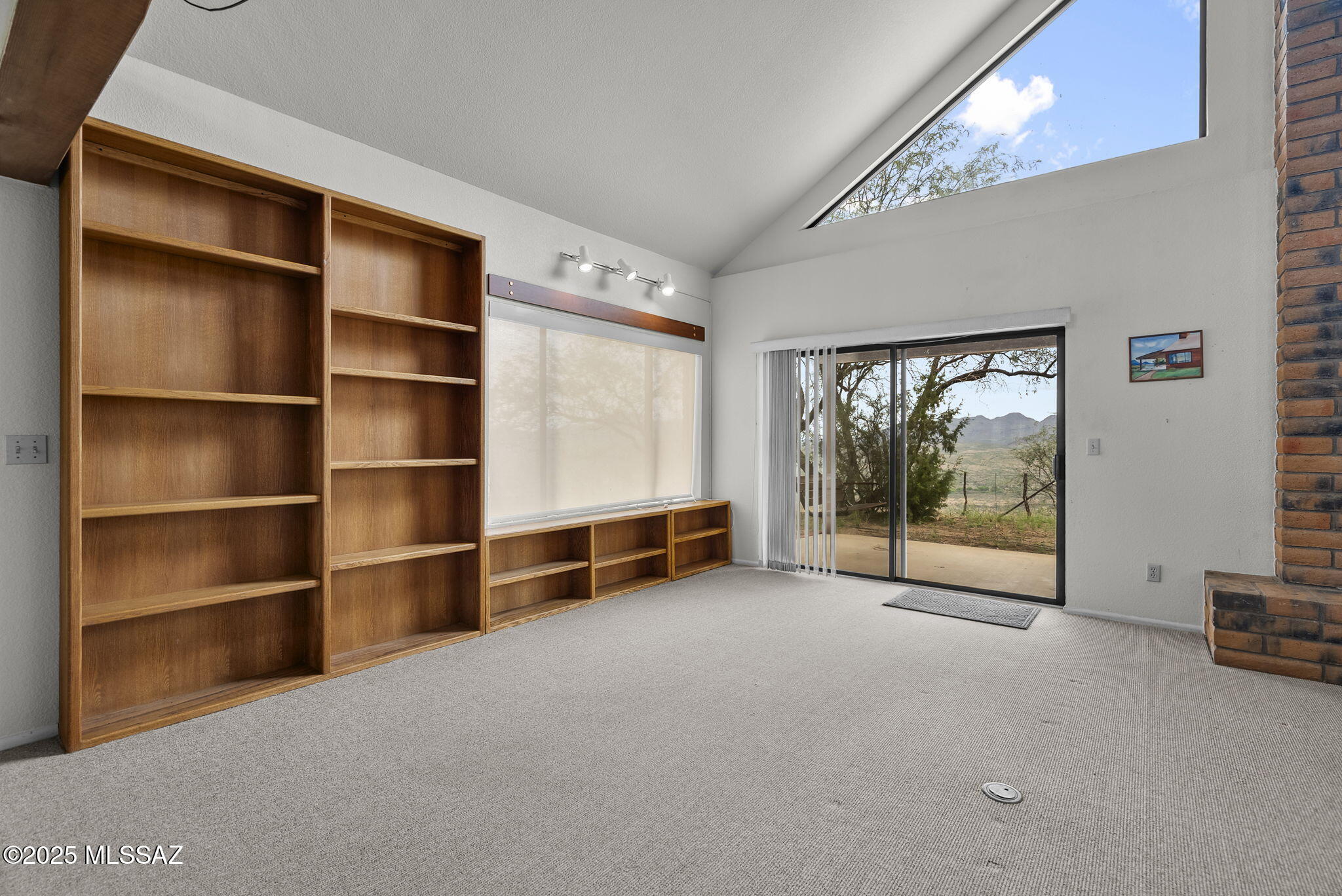 108 Stoddard Way Nogales, AZ 85621 - Photo 4 of 38