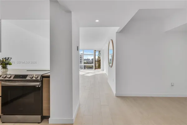 $2,600 | 20100 West Country Club Drive, Unit 1008, Aventura, FL 33180