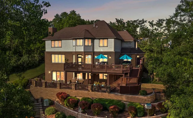 $995,000 | 84 Liberty Lakes Drive, Valparaiso, IN 46385