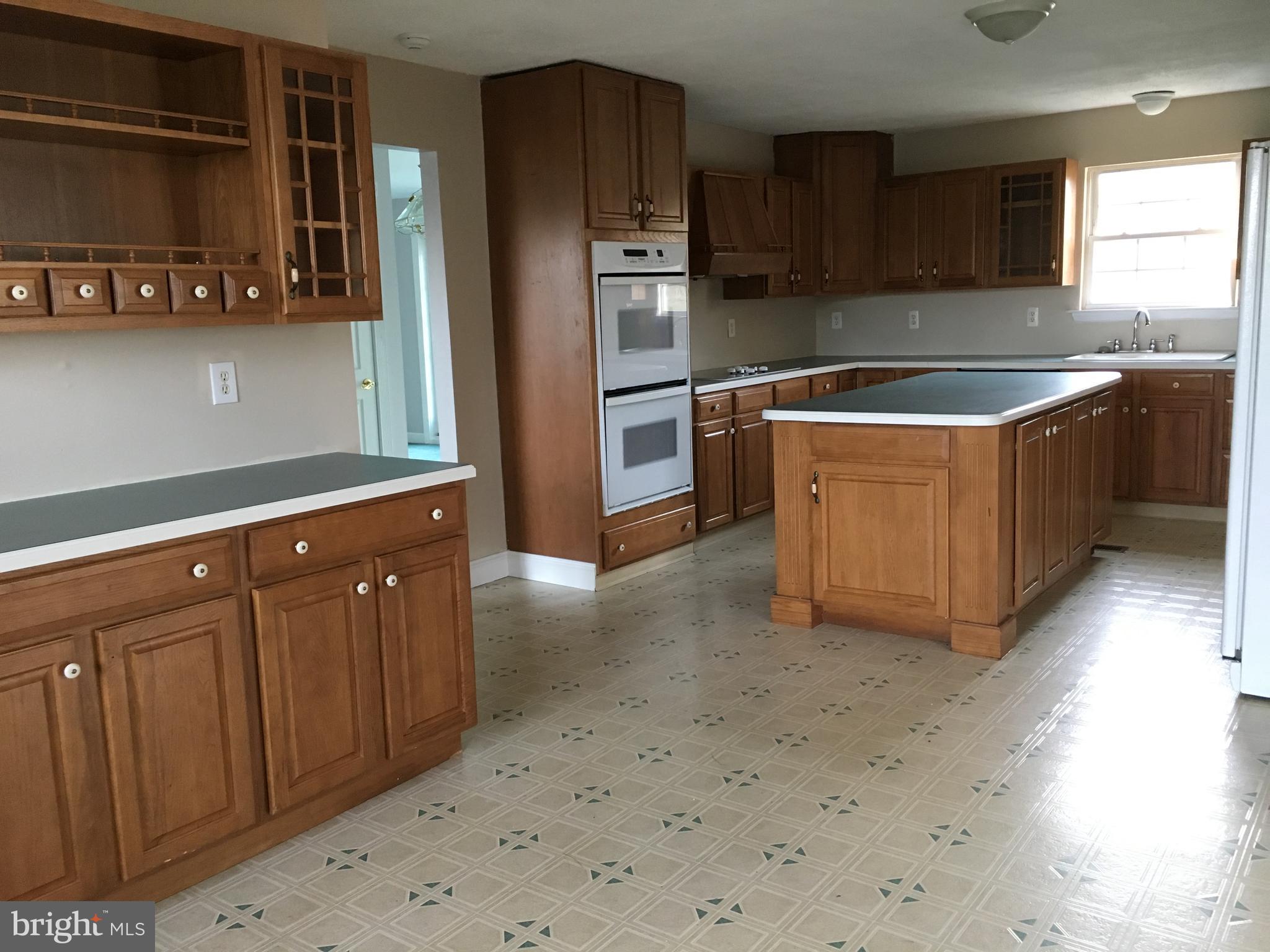 2969 Thompson Road Telford, PA 18969 - Photo 5 of 24 Kitchen with island