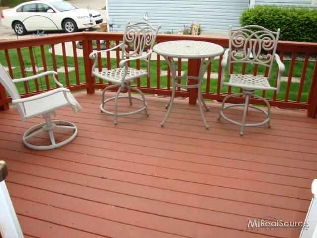 146 Kenyon Road Algonac, MI 48001 - Photo 3 of 22 31191335-2.JPG