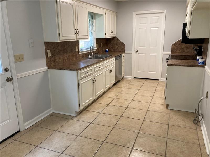 74 Lee Road Smiths Station, AL 36877 - Photo 5 of 22 Gallery Image 5