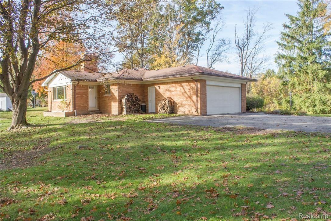 6889 Hubbard Road Clarkston, MI 48348 - Photo 36 of 36 37.jpg