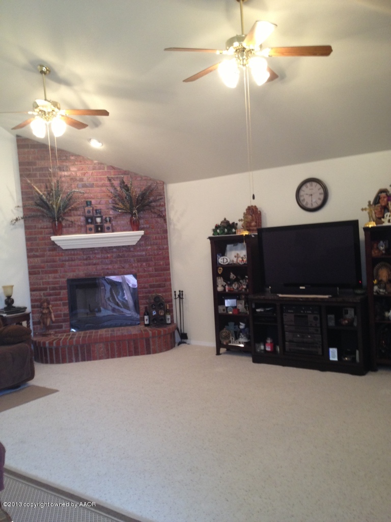 4801 Nimbus Lane Amarillo, TX 79110 - Photo 5 of 40 a view of a livingroom with furniture