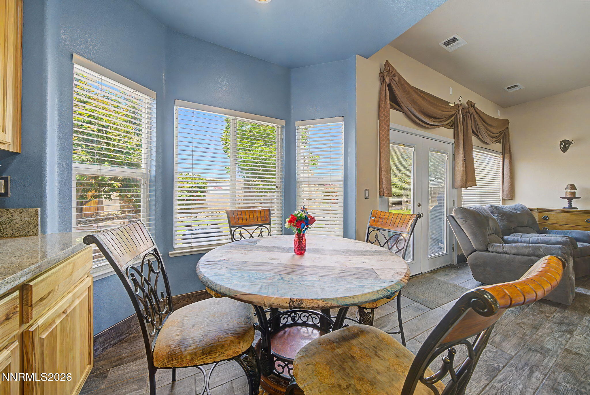 9395 Oakley Court Reno, NV 89521 - Photo 17 of 35 16-DSC02282-Edit