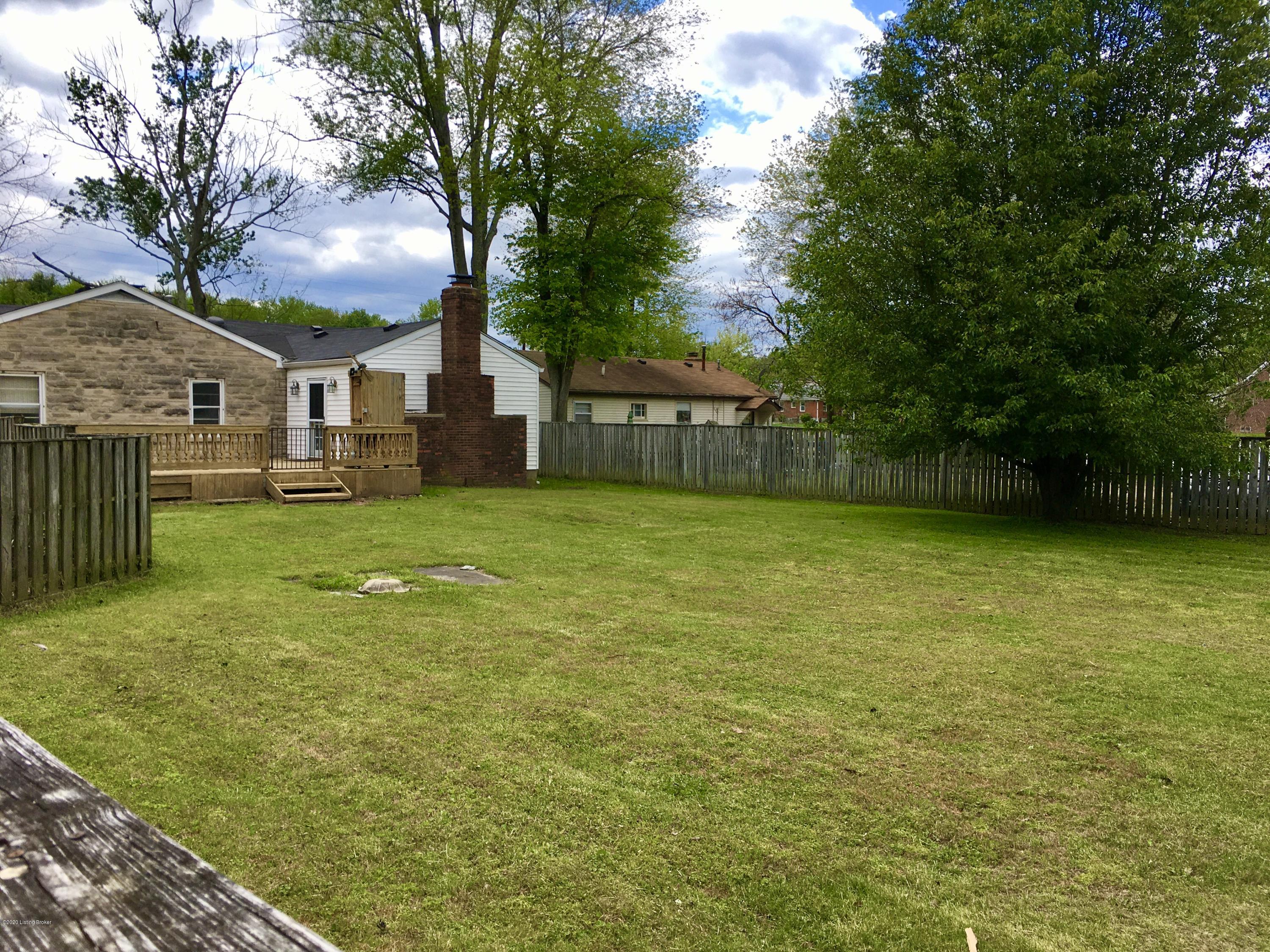 10003 Keys Ferry Road Fairdale, KY 40118 - Photo 9 of 41 Photo May 11, 3 55 36 PM