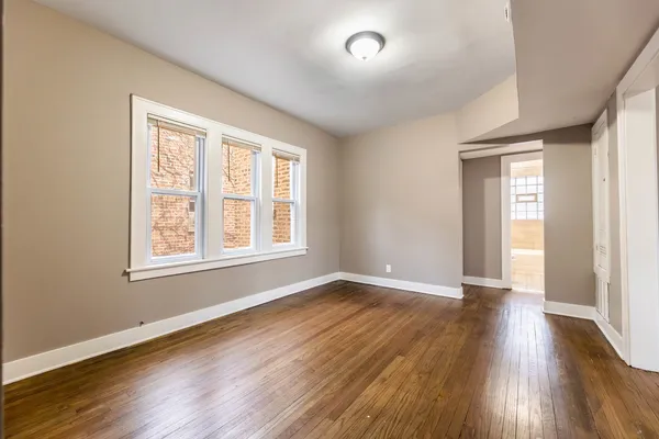 $1,400 | 620 East 73rd Street, Unit 1, Chicago, IL 60619