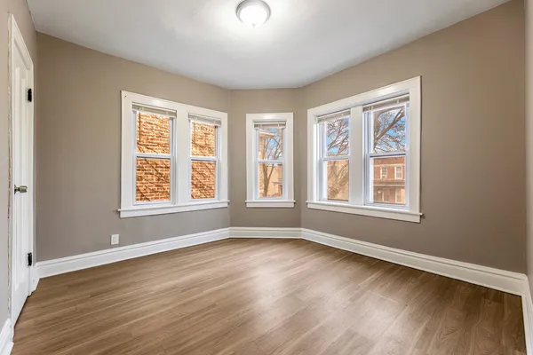 $1,400 | 620 East 73rd Street, Unit 1, Chicago, IL 60619