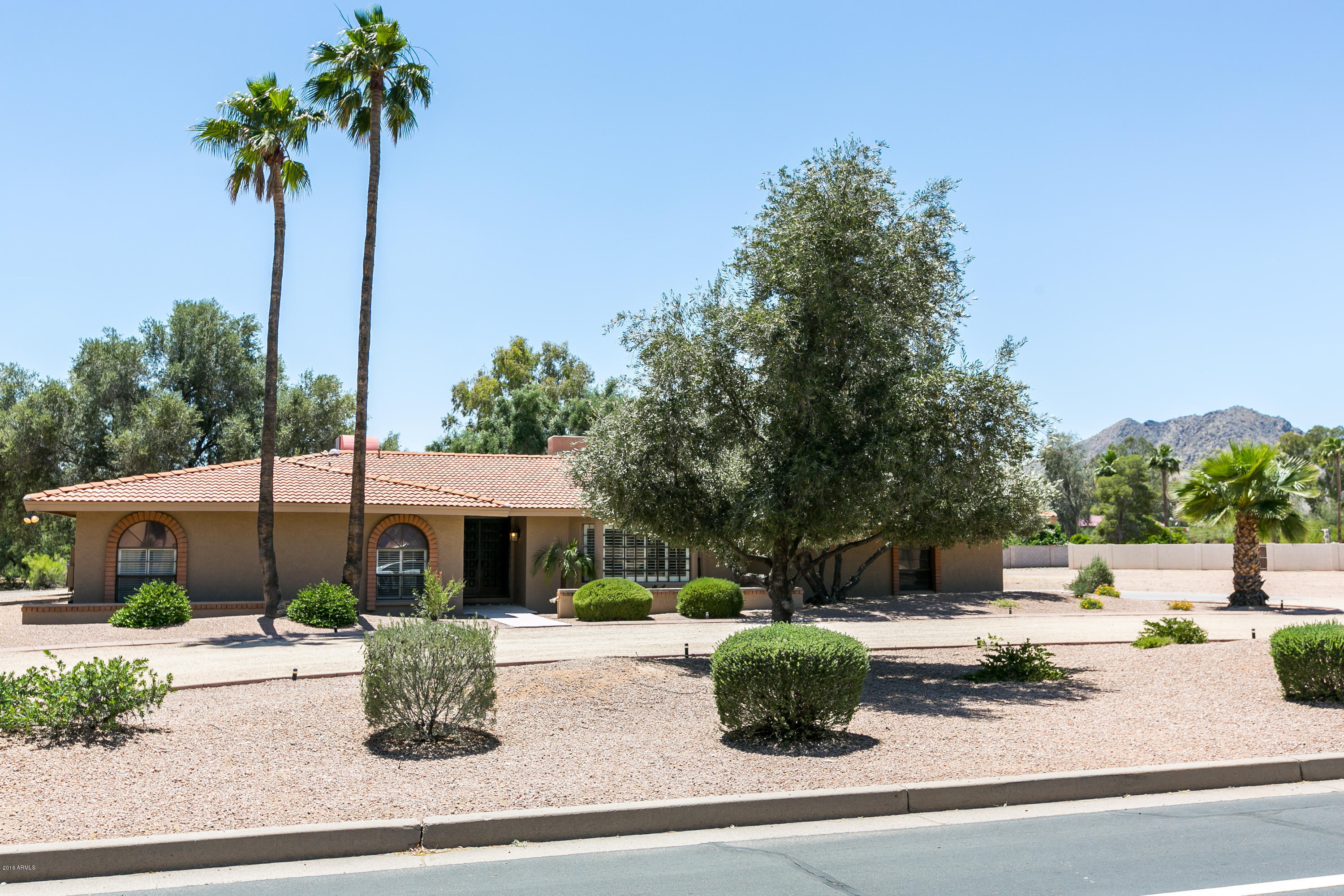 5017 E Mountain View Rd-3