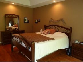 480 Kilkenny Road Kingsport, TN 37664 - Photo 10 of 24 Huge master bedroom