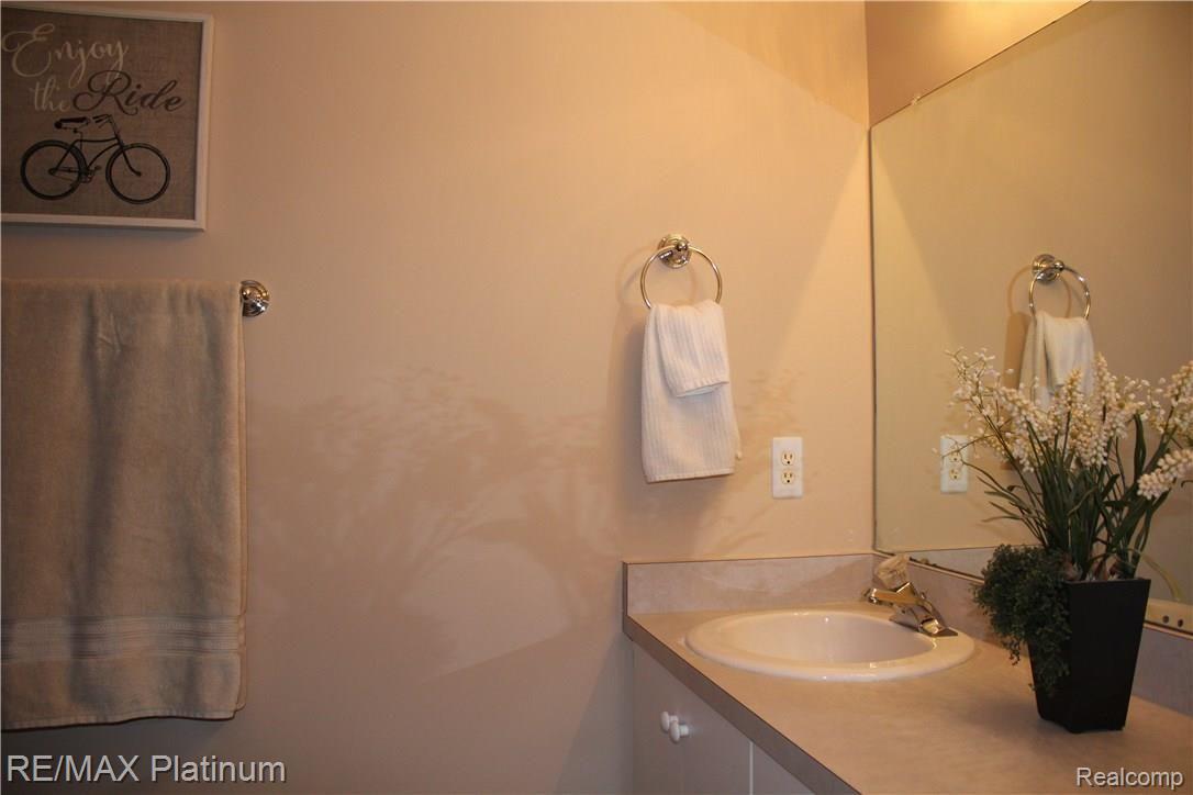 10905 Ridge View Trail Fenton, MI 48430 - Photo 18 of 28 IMG_8489.JPG