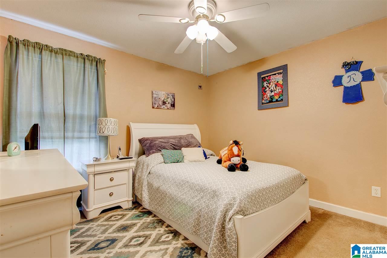 1110 Mountain Lake Road Warrior, AL 35180 - Photo 20 of 35