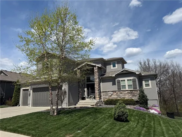 $759,000 | 804 Old Hickory Road, Greenwood, MO 64034