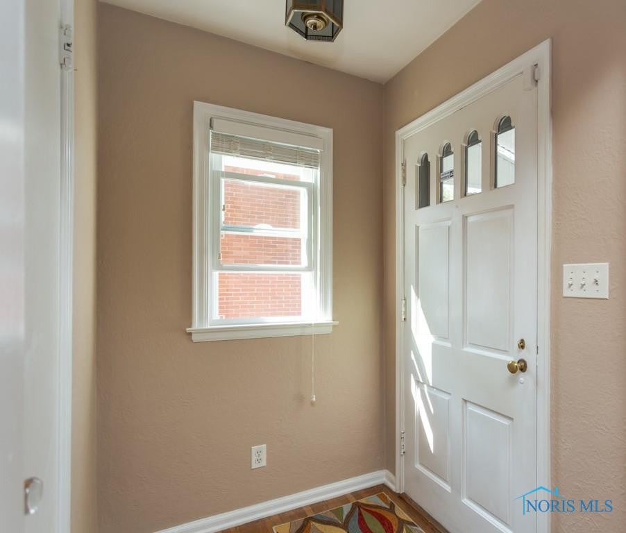3426 Douglas Road Toledo, OH 43606 - Photo 5 of 37 Gallery Image 5