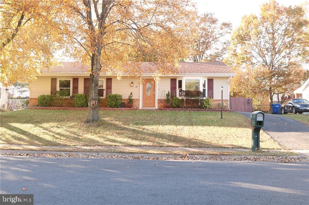 105 North Johnson Road Sterling, VA 20164 - Photo 1 of 30 Front Yard