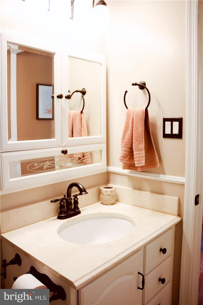 105 North Johnson Road Sterling, VA 20164 - Photo 15 of 30 Master Bath