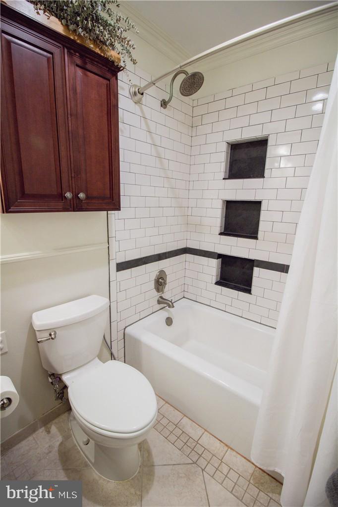 105 North Johnson Road Sterling, VA 20164 - Photo 21 of 30 Hall Bath