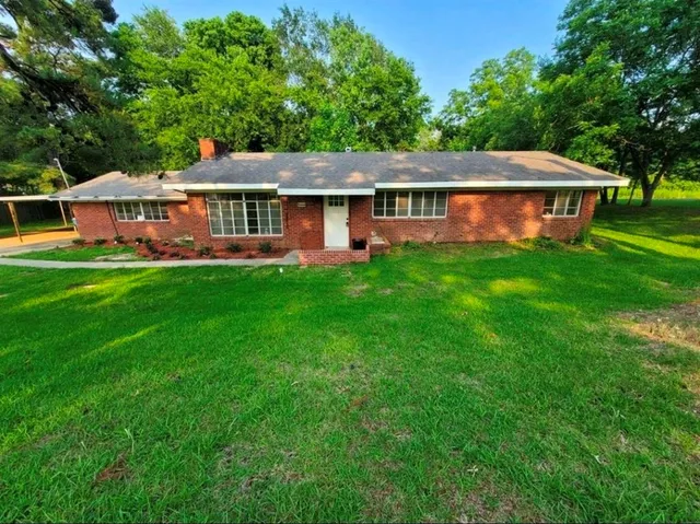 $2,095 | 3444 South Garrett Street, Marshall, TX 75672