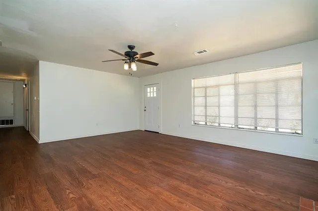 $2,095 | 3444 South Garrett Street, Marshall, TX 75672