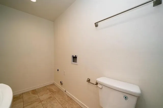 $2,095 | 3444 South Garrett Street, Marshall, TX 75672