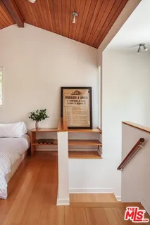 $1,625,000 | 8518 Appian Way, Los Angeles, CA 90046