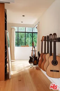 $1,625,000 | 8518 Appian Way, Los Angeles, CA 90046