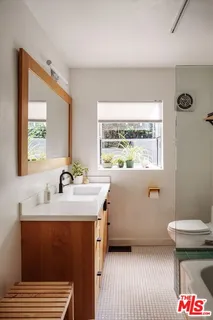 $1,625,000 | 8518 Appian Way, Los Angeles, CA 90046