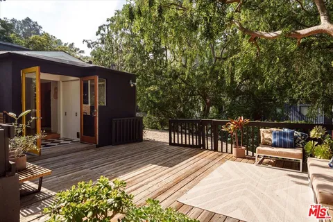 $1,625,000 | 8518 Appian Way, Los Angeles, CA 90046