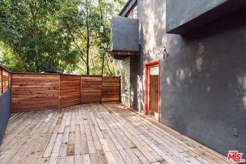 $1,625,000 | 8518 Appian Way, Los Angeles, CA 90046