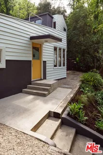 $1,625,000 | 8518 Appian Way, Los Angeles, CA 90046