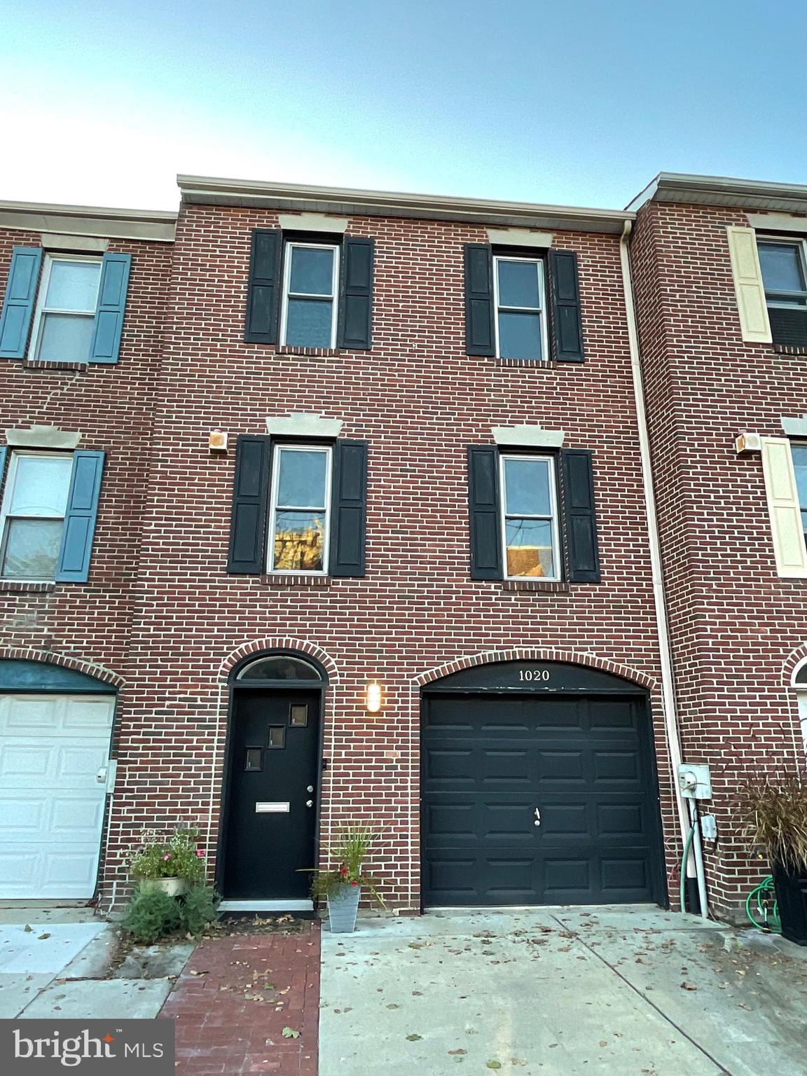 1020 East Moyamensing Ave  