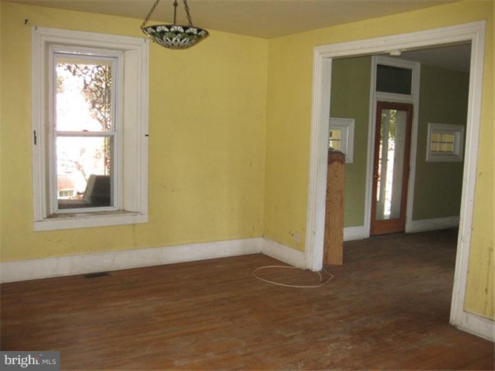 1062 Newark Road Toughkenamon, PA 19374 - Photo 4 of 19 Gallery Image 4