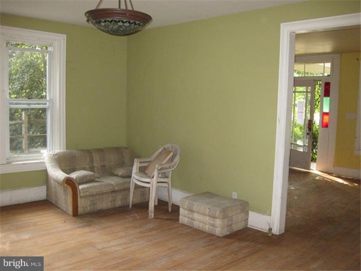 1062 Newark Road Toughkenamon, PA 19374 - Photo 6 of 19 Gallery Image 6