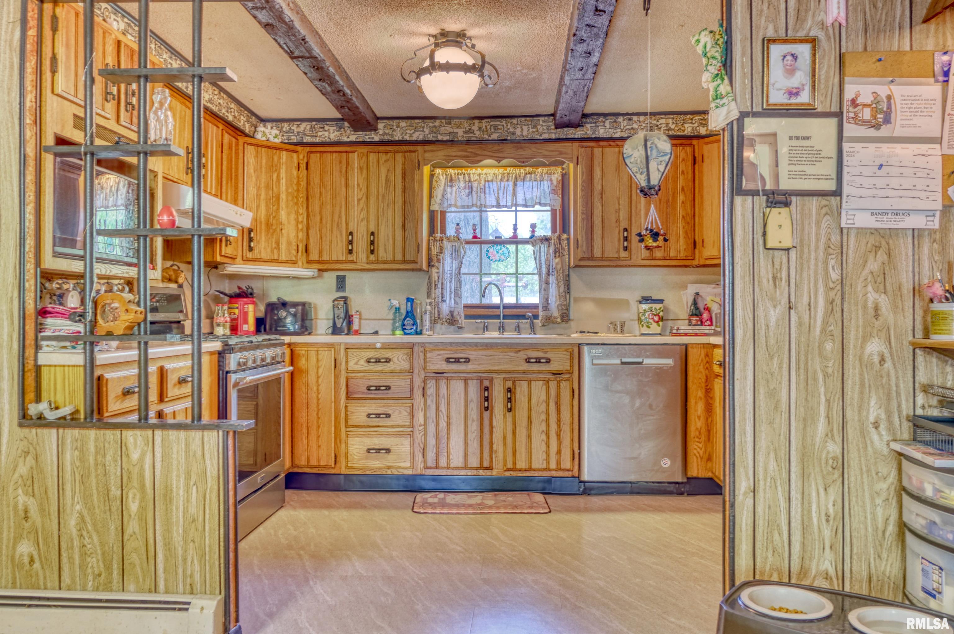 19365 Corinth Road Pittsburg, IL 62974 - Photo 4 of 33