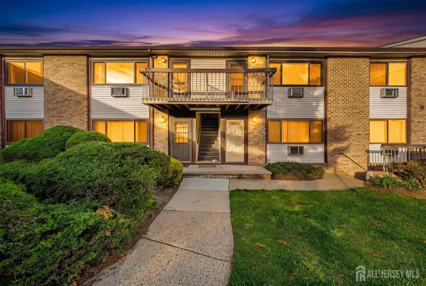 $2,200 | 128 Cricket Lane, Woodbridge, NJ 07095