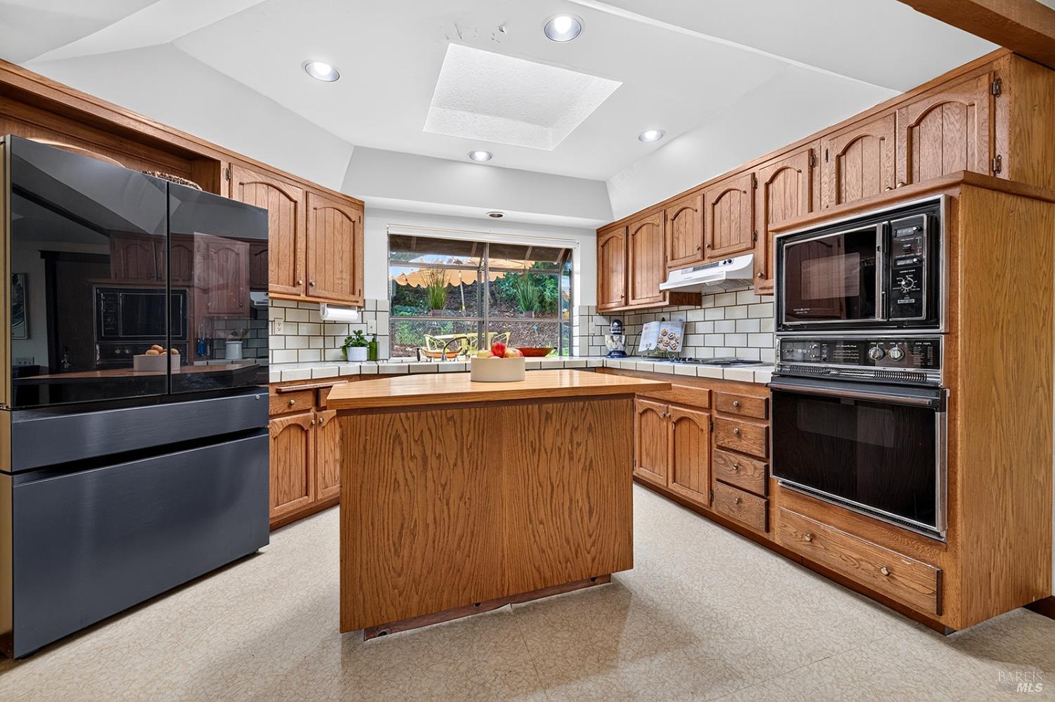 2591 Del Rosa Avenue Santa Rosa, CA 95404 - Photo 14 of 52 Gallery Image 14