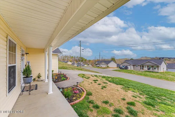 $267,500 | 2026 Jonathan Drive, White Pine, TN 37890