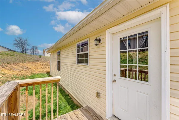 $267,500 | 2026 Jonathan Drive, White Pine, TN 37890