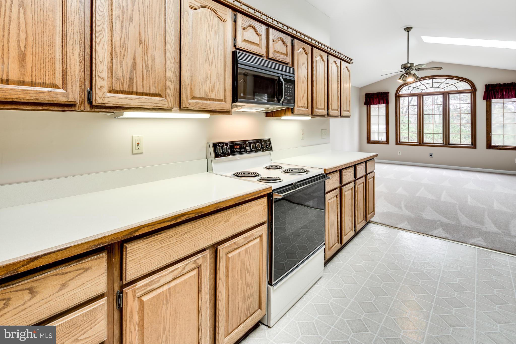 10510 Vista Road Columbia, MD 21044 - Photo 16 of 29 Kitchen