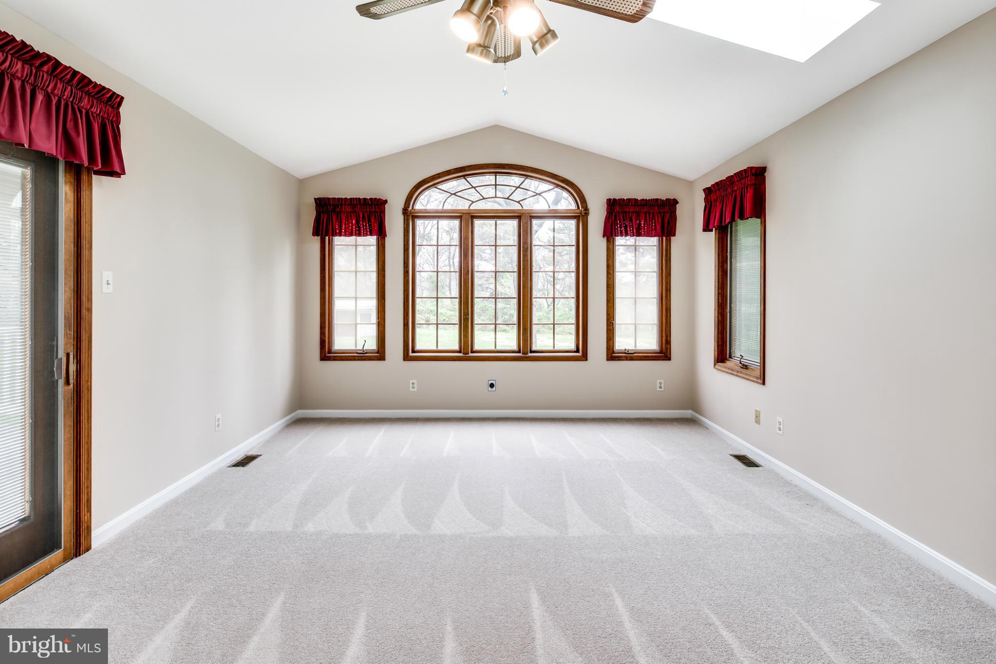 10510 Vista Road Columbia, MD 21044 - Photo 17 of 29 Family Room