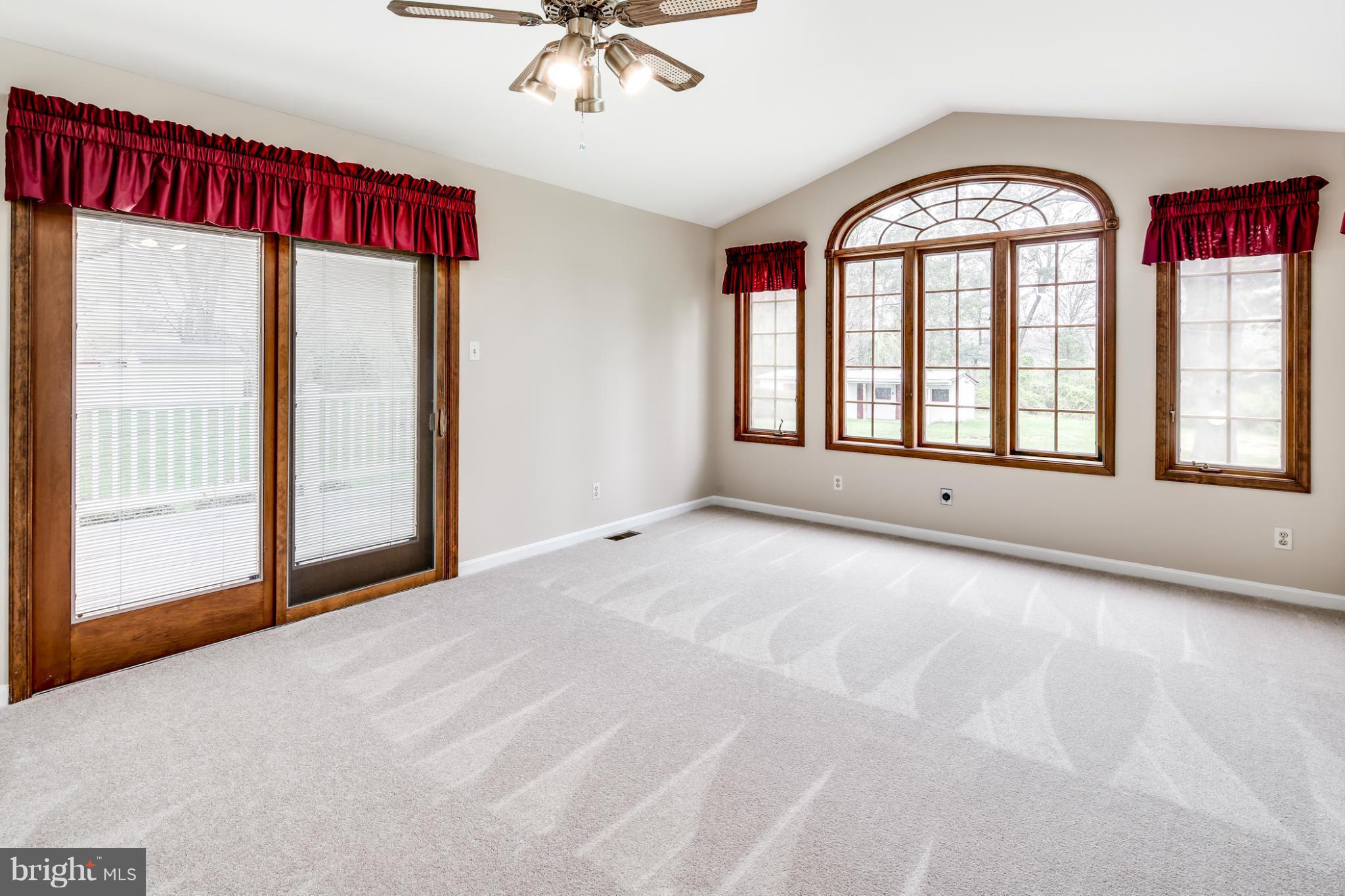 10510 Vista Road Columbia, MD 21044 - Photo 18 of 29 Family Room