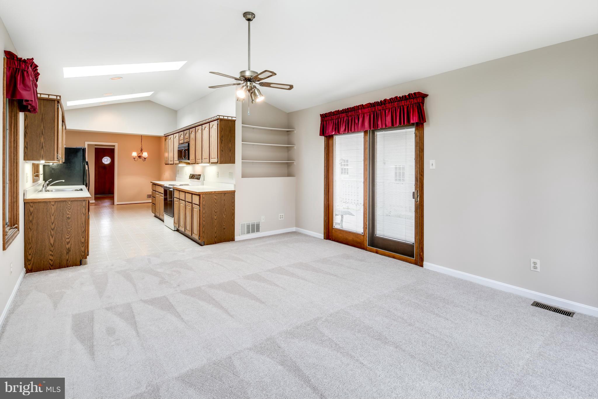 10510 Vista Road Columbia, MD 21044 - Photo 19 of 29 Family Room