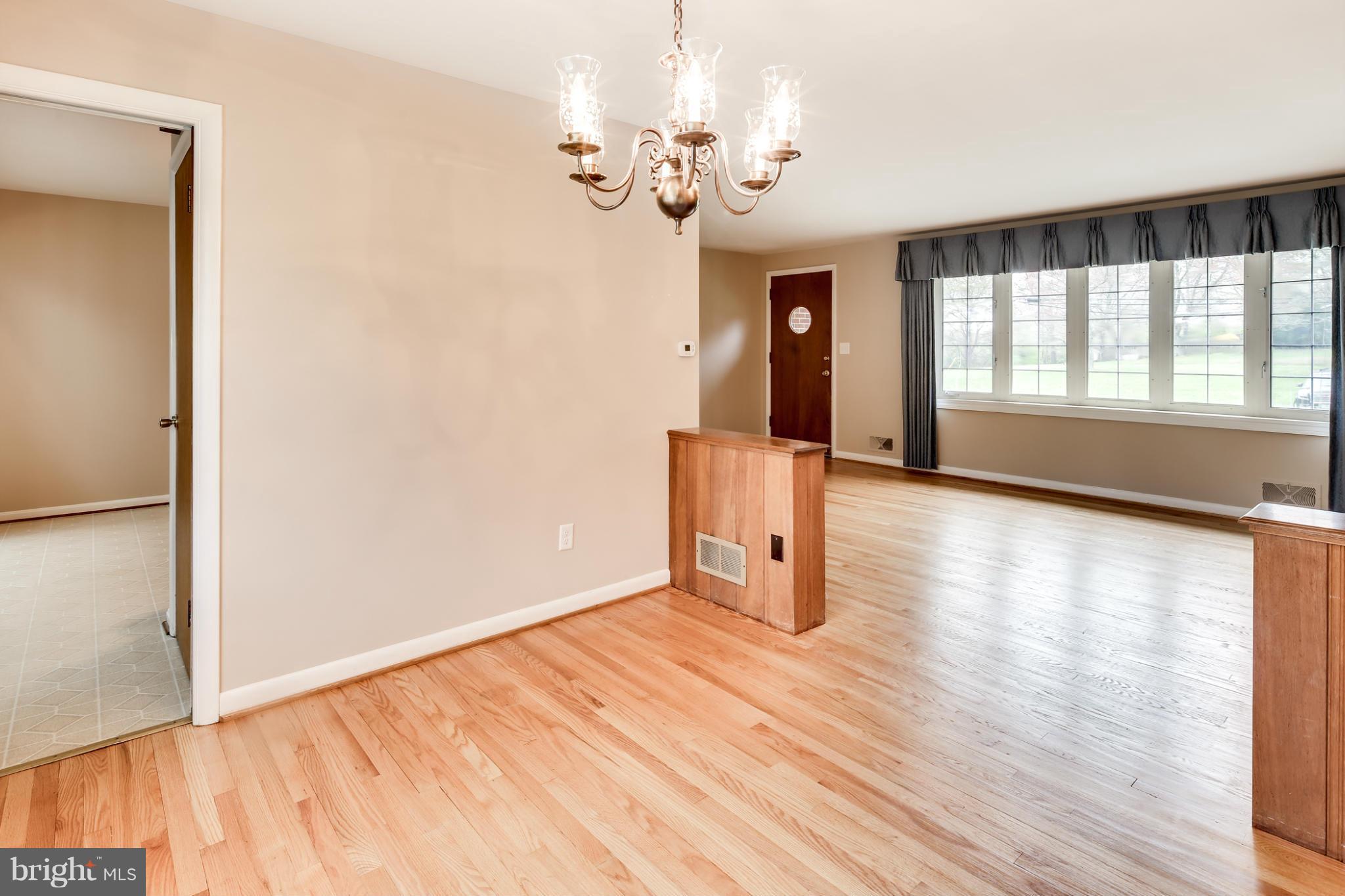 10510 Vista Road Columbia, MD 21044 - Photo 6 of 29 Dining Room
