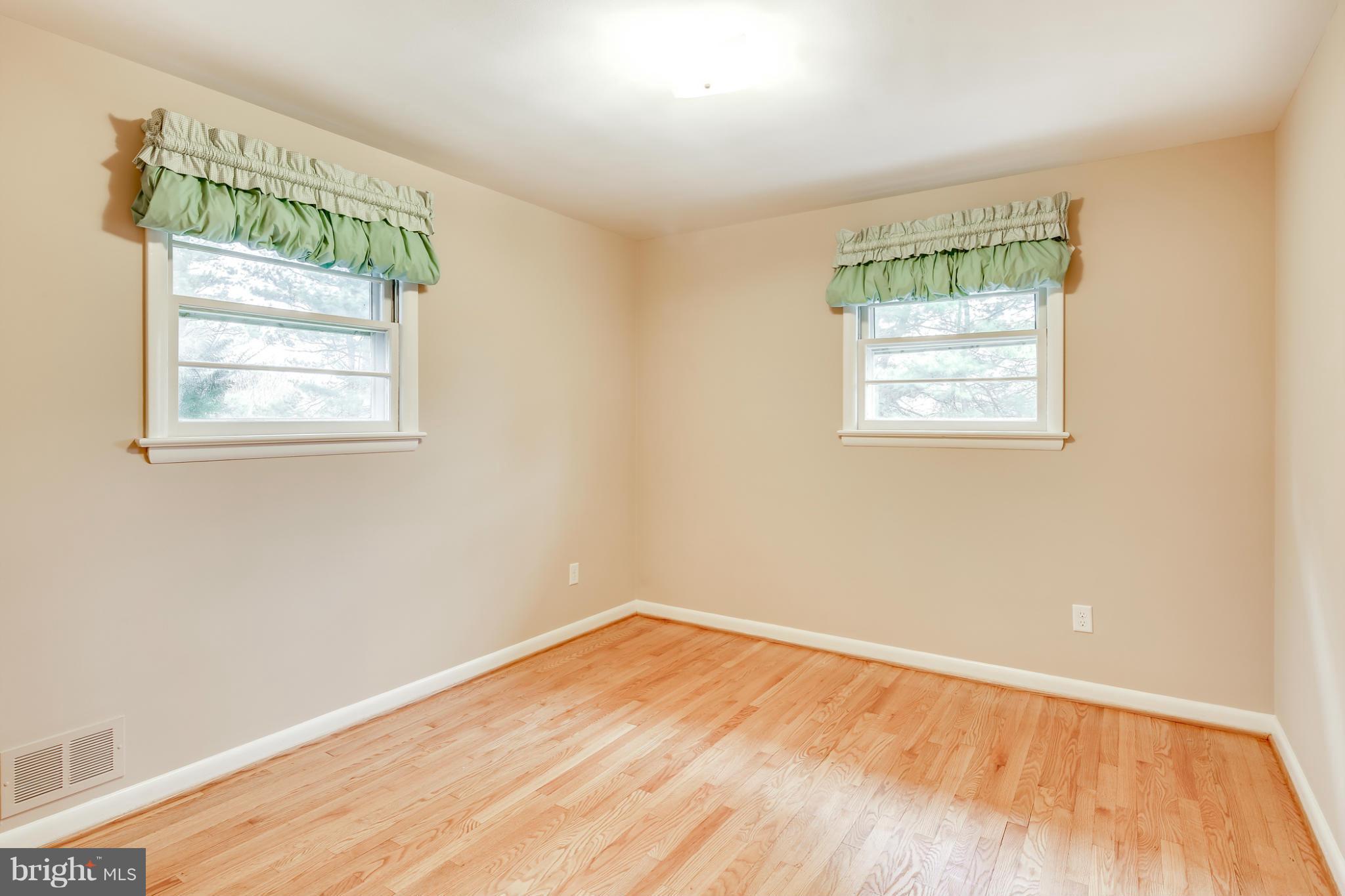 10510 Vista Road Columbia, MD 21044 - Photo 9 of 29 Bedroom