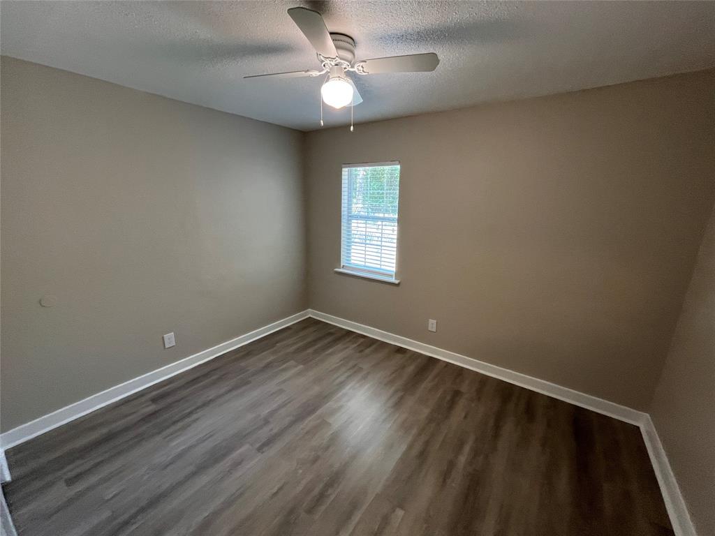 1316 North Prairie Creek Road Dallas, TX 75217 - Photo 14 of 19