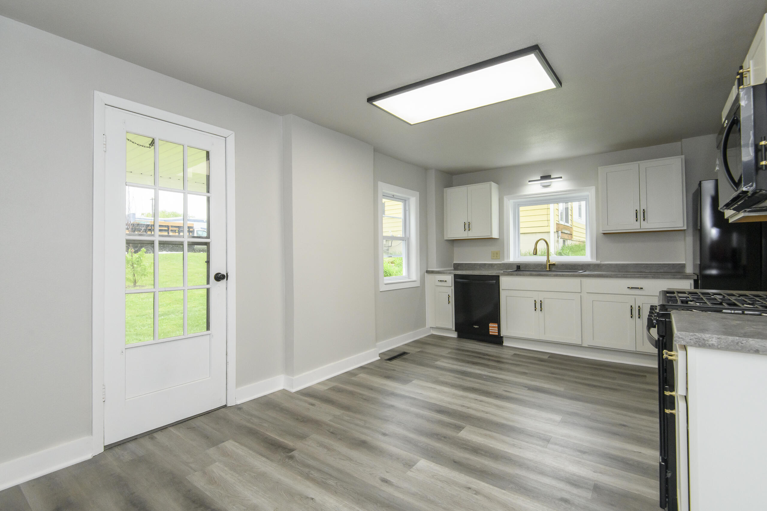 244 South Ridge Street Hustisford, WI 53034 - Photo 5 of 38 244 S Ridge-21