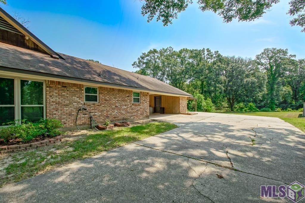 9621 Shadows End Avenue Baton Rouge, LA 70818 - Photo 3 of 42 Gallery Image 3