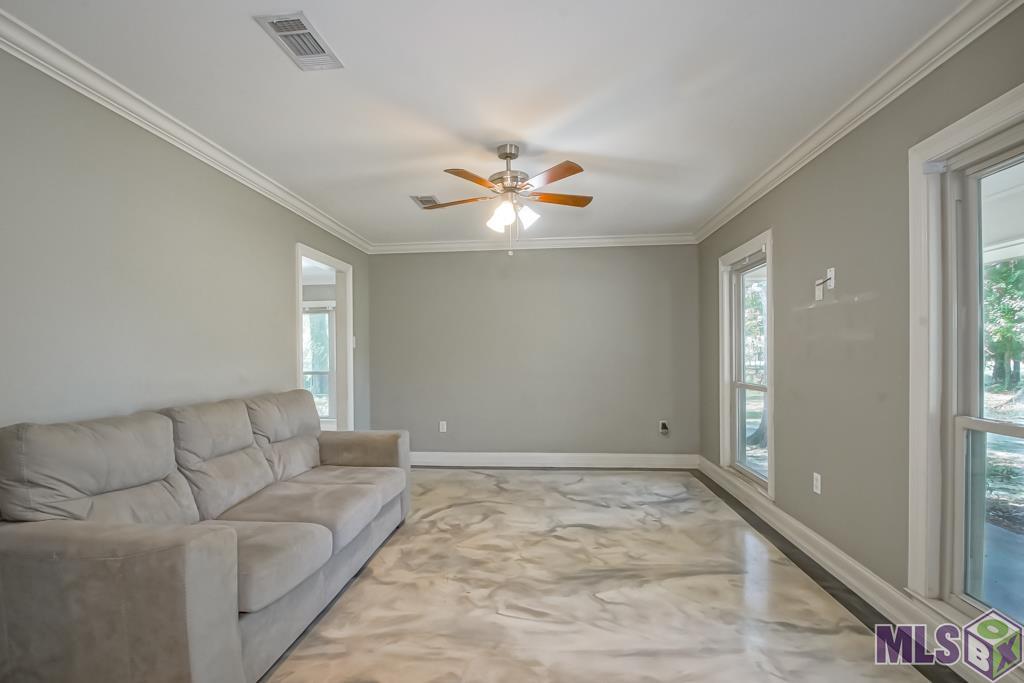 9621 Shadows End Avenue Baton Rouge, LA 70818 - Photo 7 of 42 Gallery Image 7