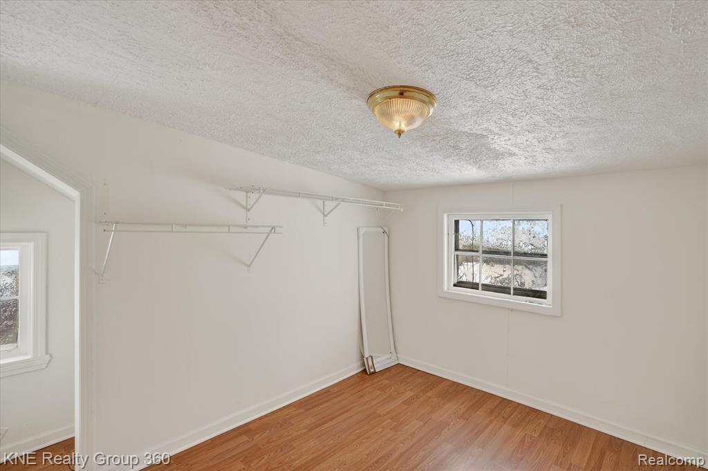 4928 Hughes Road Lansing, MI 48910 - Photo 25 of 35